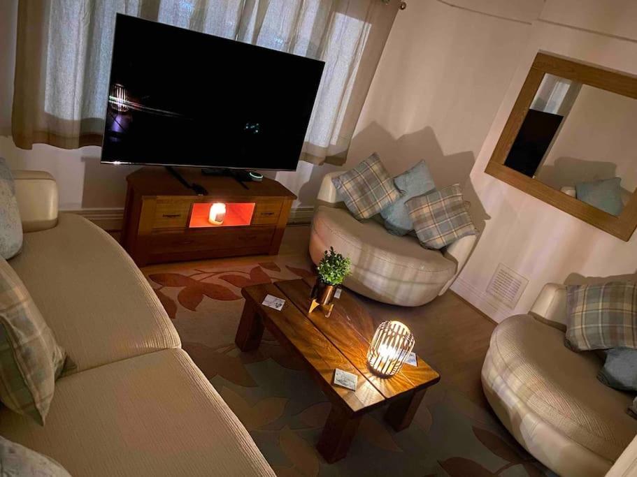 Spacious 2 Bed Apartment, Close To Village Shops Cardiff Exteriér fotografie