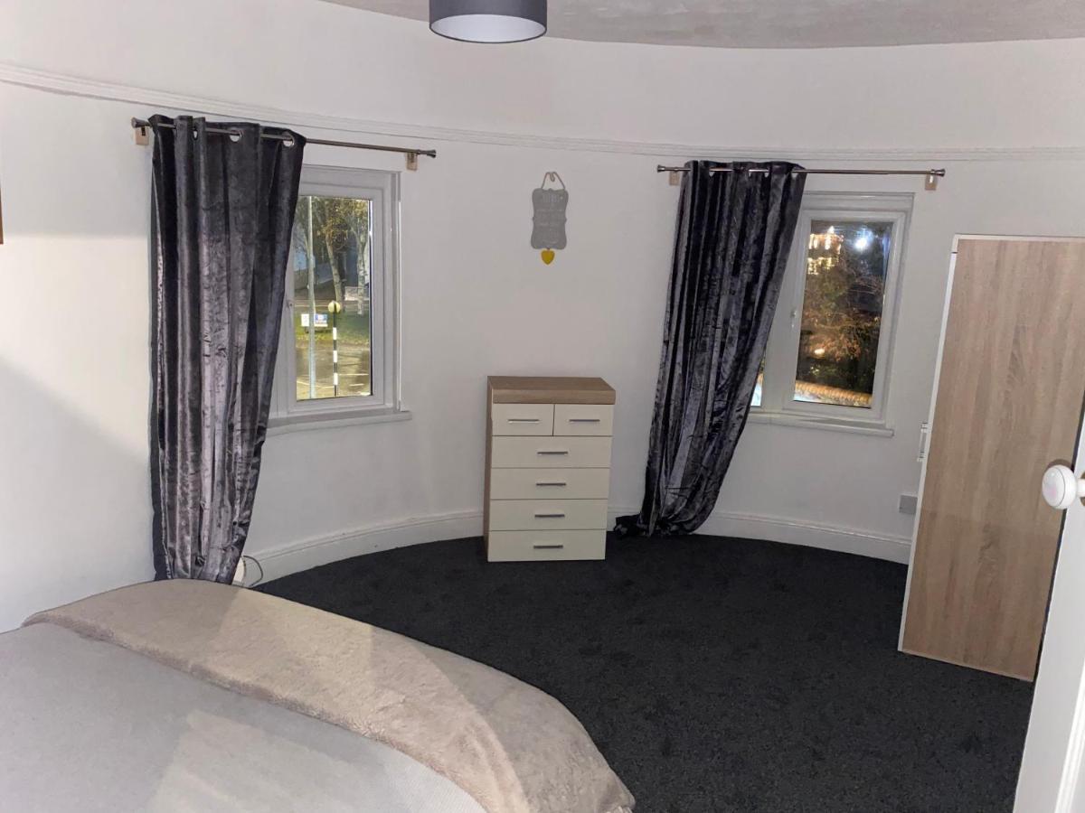 Spacious 2 Bed Apartment, Close To Village Shops Cardiff Exteriér fotografie