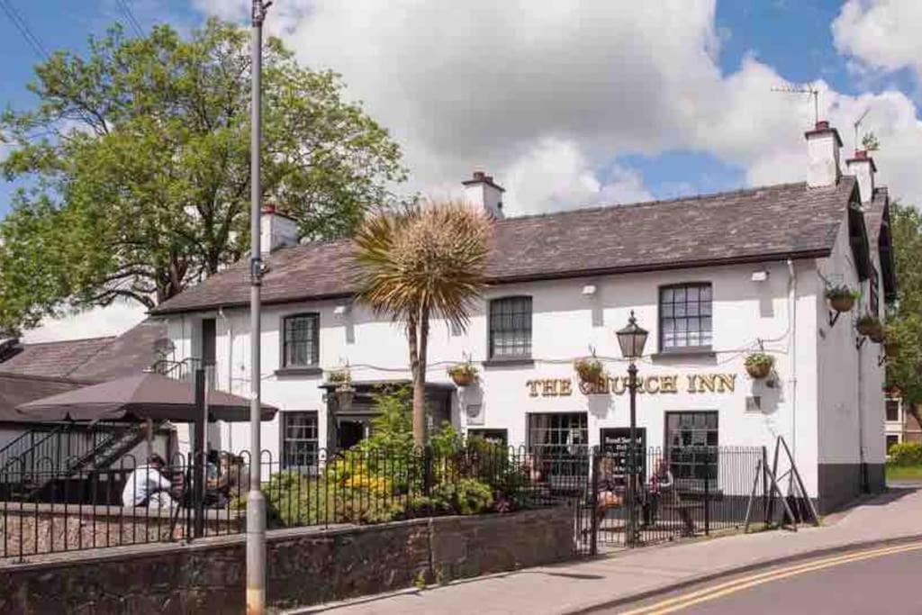 Spacious 2 Bed Apartment, Close To Village Shops Cardiff Exteriér fotografie